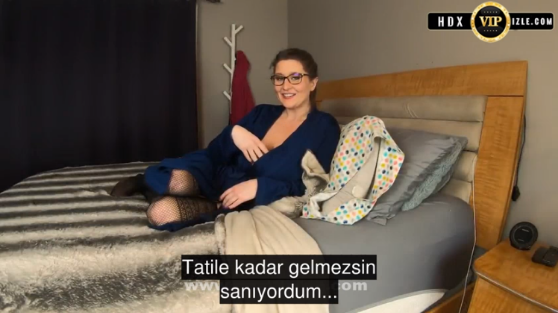 Esmer Milf, Üvey Oğluyla Haftasonu Kaçamağı Yapıyor Türkçe Altyazılı Porno